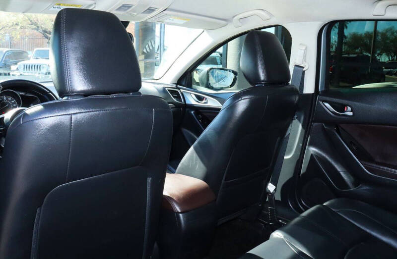 2018 Mazda MAZDA3 Touring