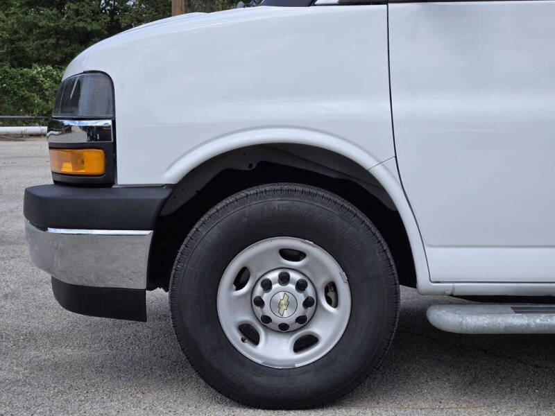 2024 Chevrolet Express 2500