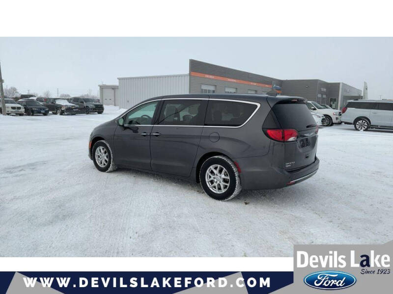 2020 Chrysler Pacifica Touring