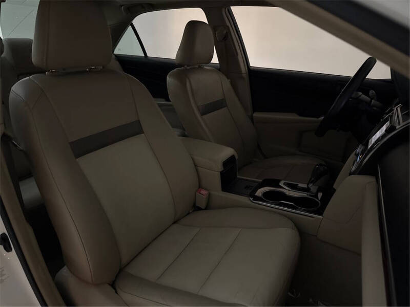 2014 Toyota Camry XLE V6