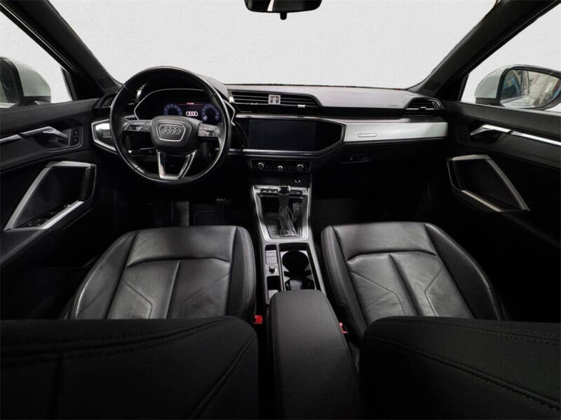 2019 Audi Q3 quattro Premium 45 TFSI