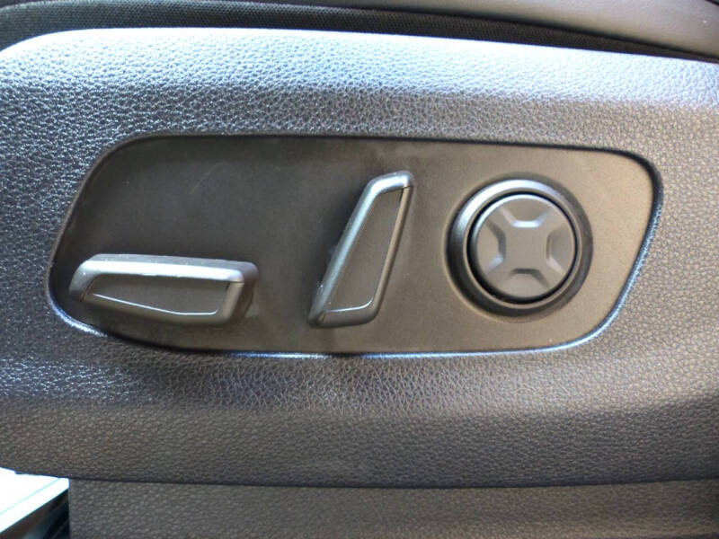 2025 Kia Carnival EX