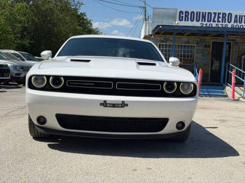 2015 Dodge Challenger SXT Plus