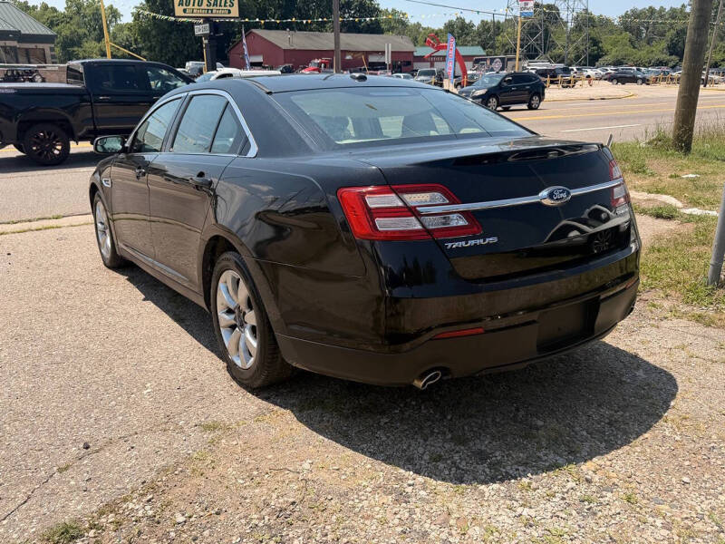 2015 Ford Taurus SE