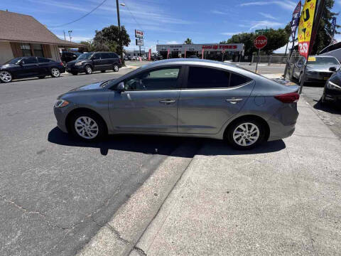 2017 Hyundai Elantra