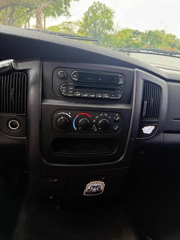2005 Dodge Ram 1500 SLT