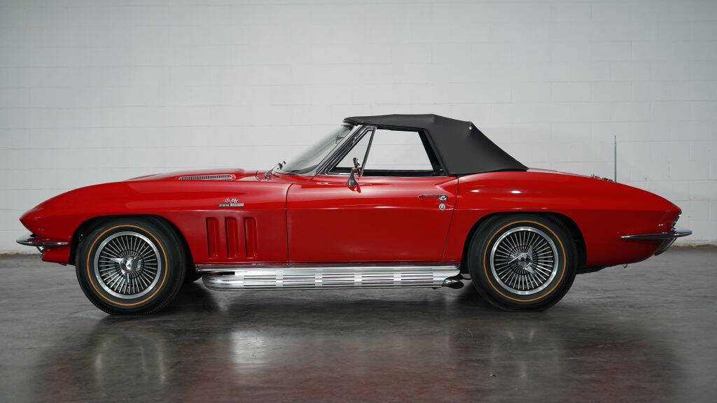 1965 Chevrolet Corvette 8