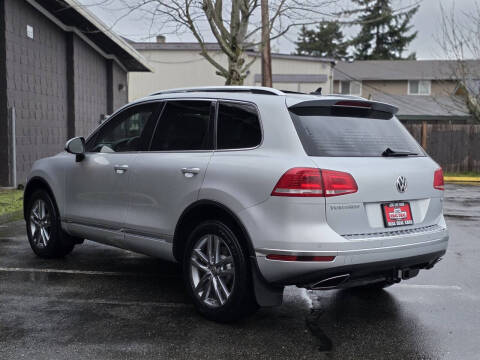 2015 Volkswagen Touareg V6 Lux