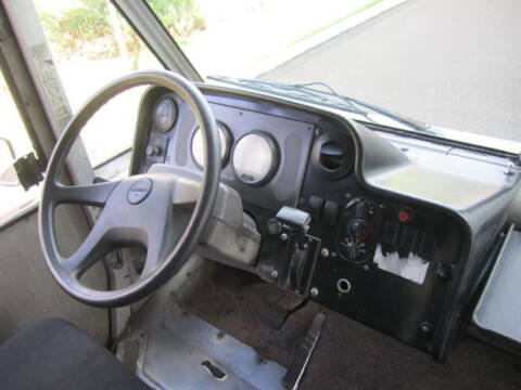 2005 Freightliner MT45 Chassis