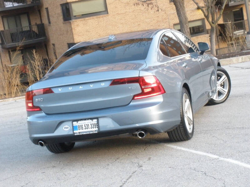 2018 Volvo S90 T5 Momentum