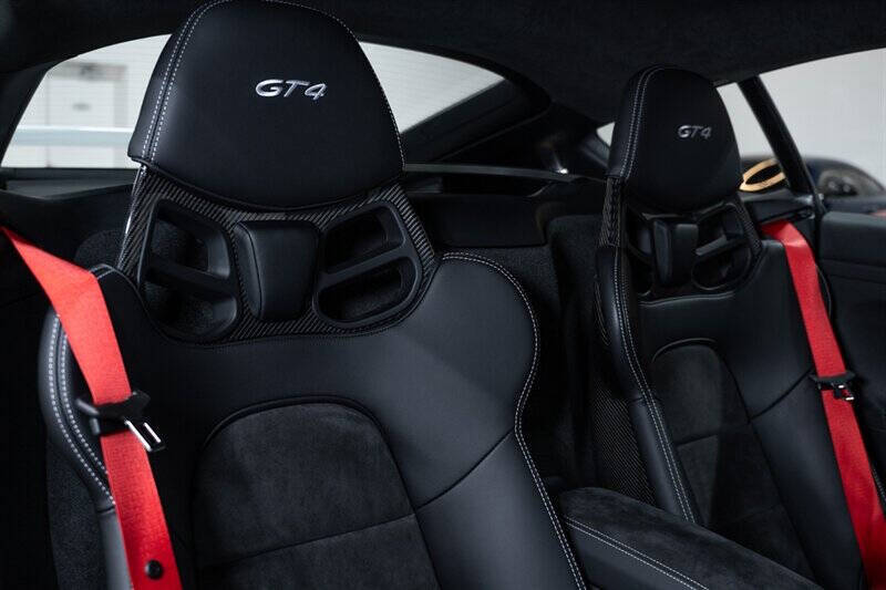 2021 Porsche 718 Cayman GT4