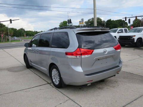 2014 Toyota Sienna