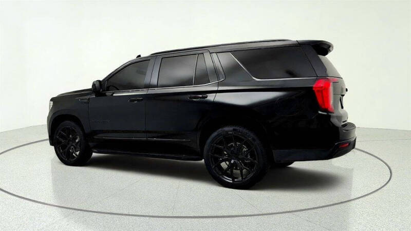 2023 GMC Yukon SLT