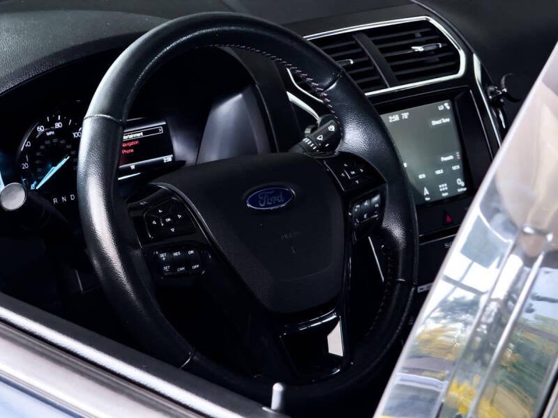 2018 Ford Explorer Sport