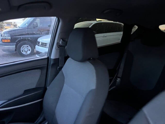 2013 Hyundai Accent GS