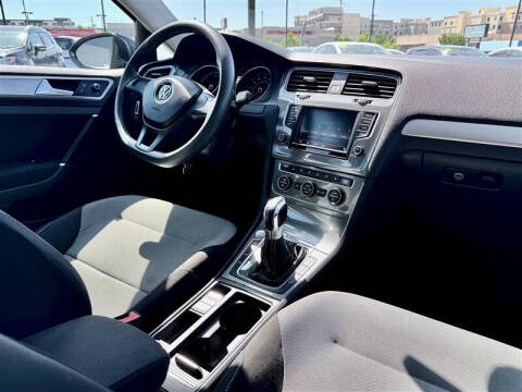 2016 Volkswagen e-Golf SE