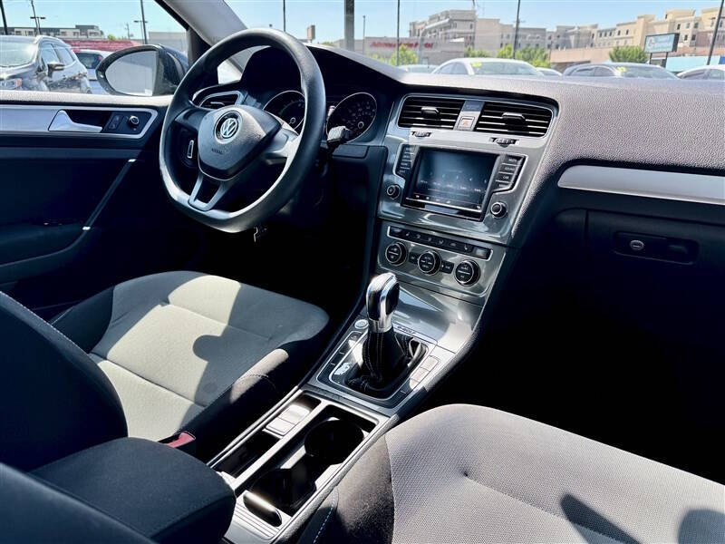 2016 Volkswagen e-Golf SE