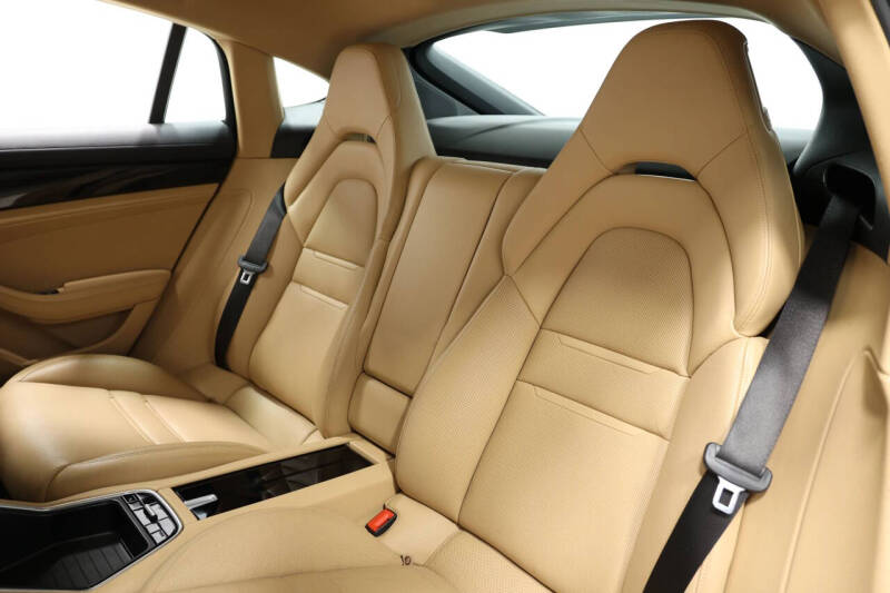 2018 Porsche Panamera