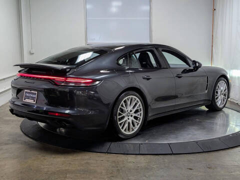 2022 Porsche Panamera 4