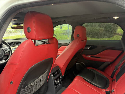 2018 Jaguar F-PACE S