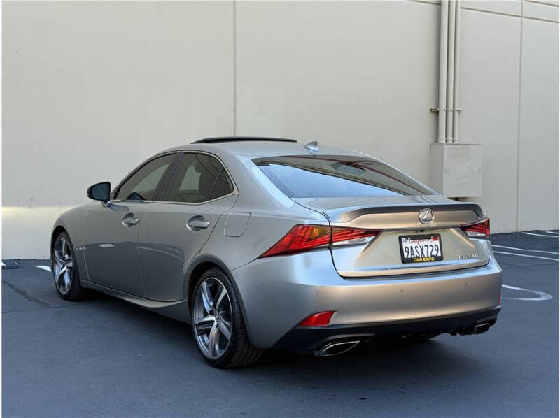 2017 Lexus IS 200t