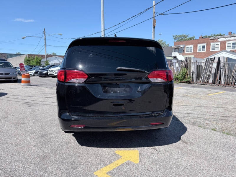 2017 Chrysler Pacifica Touring
