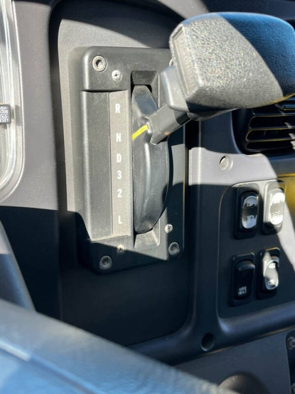 2015 Freightliner M2 106