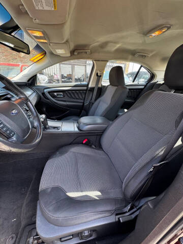 2011 Ford Taurus SEL