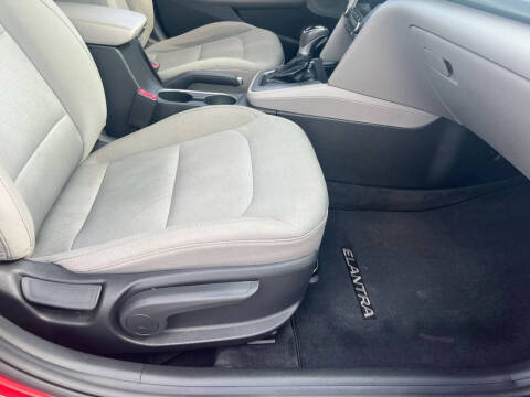 2018 Hyundai Elantra