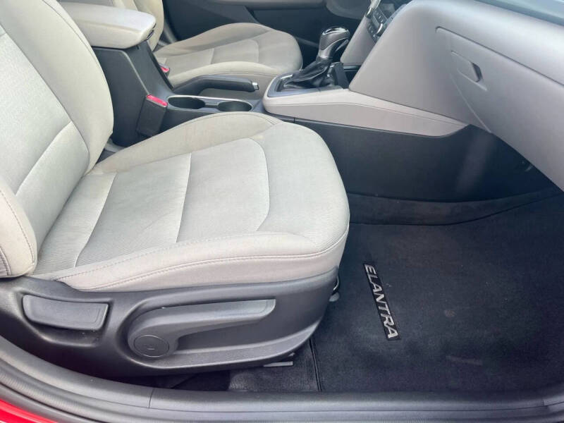 2018 Hyundai Elantra