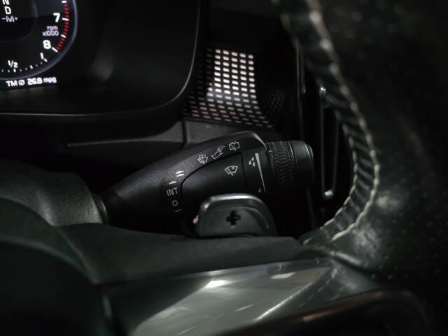 2020 Volvo XC40 T4 R-Design