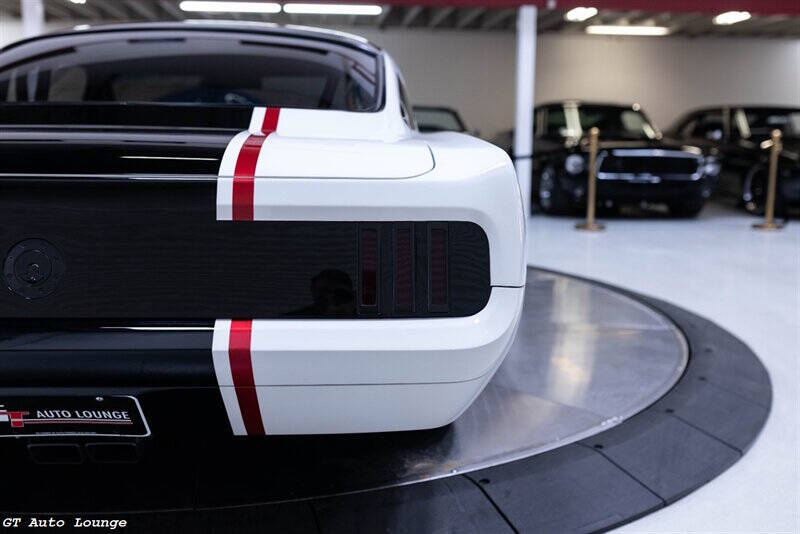 1965 Ford Mustang 26