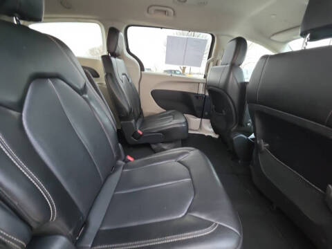 2020 Chrysler Voyager LXi