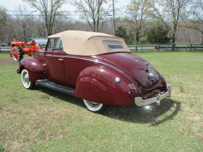 1940 Ford Deluxe