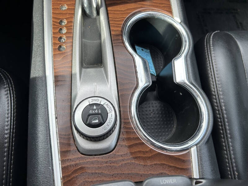 2017 Nissan Pathfinder Platinum