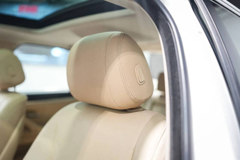 2015 BMW 5 Series 528i