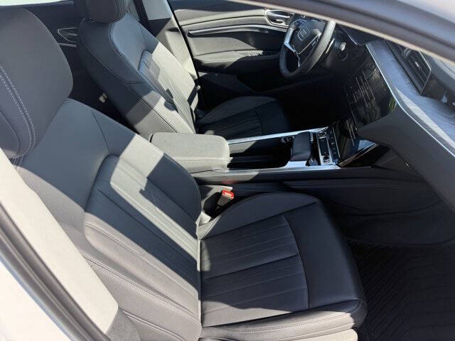 2024 Audi Q8 e-tron quattro Premium