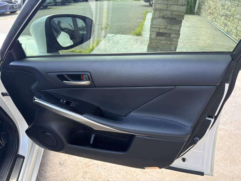 2017 Lexus IS 300