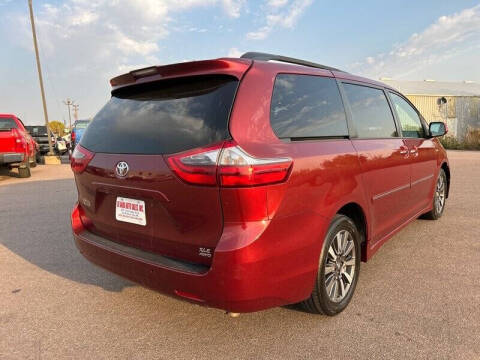 2020 Toyota Sienna XLE 7-Passenger