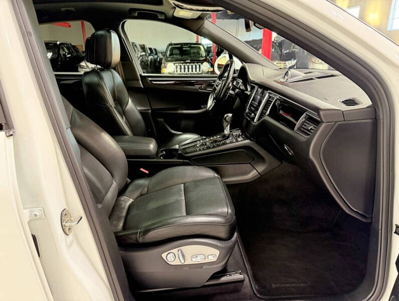 2017 Porsche Macan S