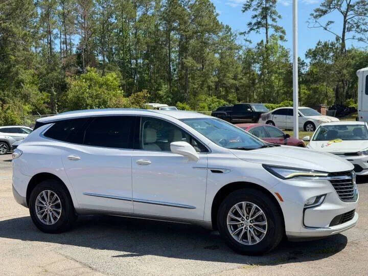 2023 Buick Enclave Essence