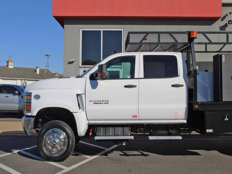 2023 Chevrolet Silverado 5500HD