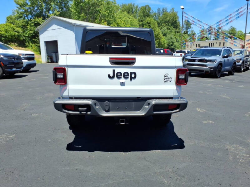 2024 Jeep Gladiator Willys