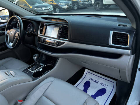 2017 Toyota Highlander XLE