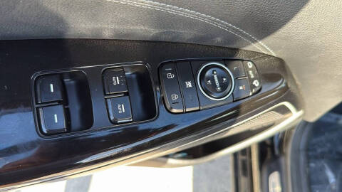 2017 Kia Cadenza Premium