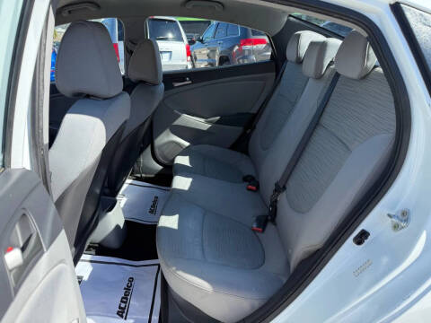 2016 Hyundai Accent SE