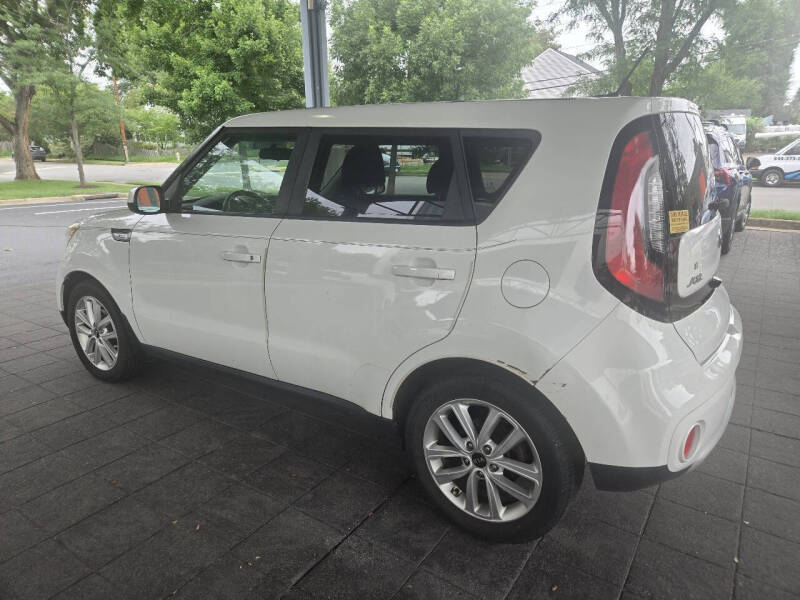 2017 Kia Soul +
