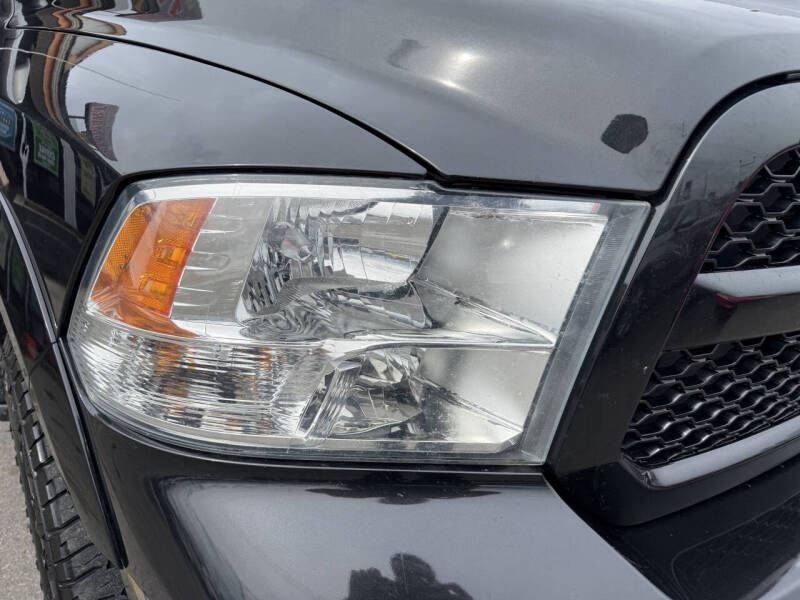 2016 RAM 1500 SLT