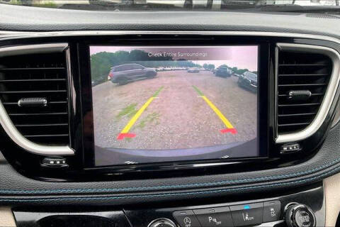 2021 Chrysler Pacifica Touring L