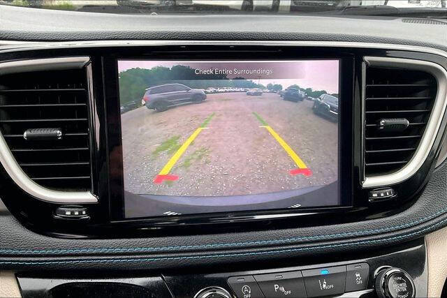 2021 Chrysler Pacifica Touring L